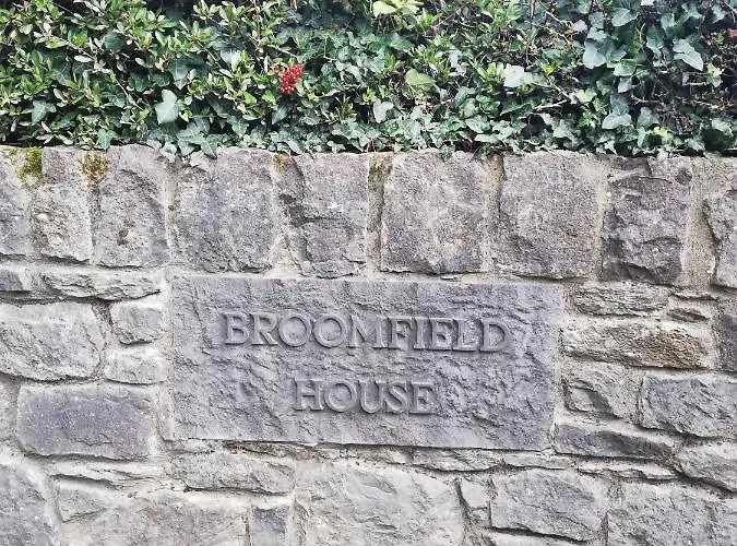 Next Door At Broomfield House 미들톤